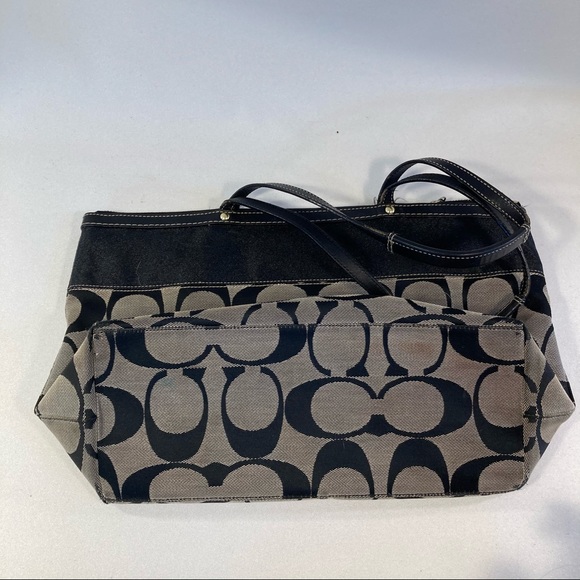 Classic Coach Shoulder Purse 16x10x6 - Picture 2 of 14